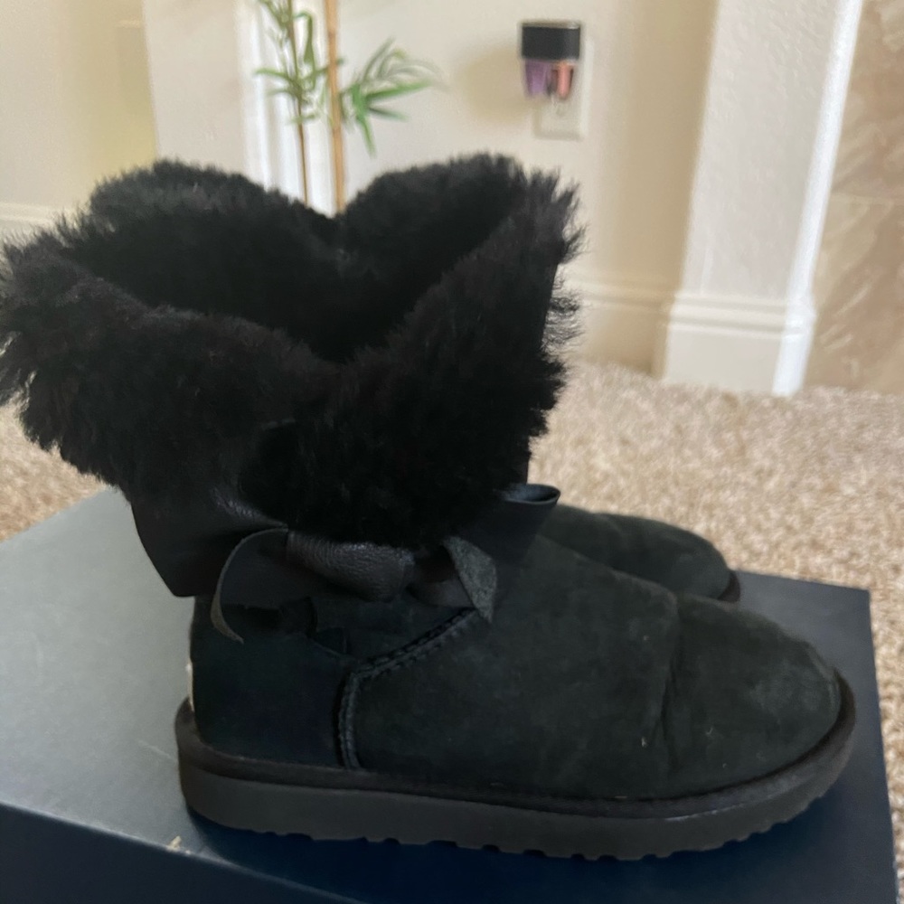 Black Ugg boots with Bow